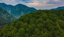 航拍江南初夏美如画 江西钟山峡雨后山色空蒙